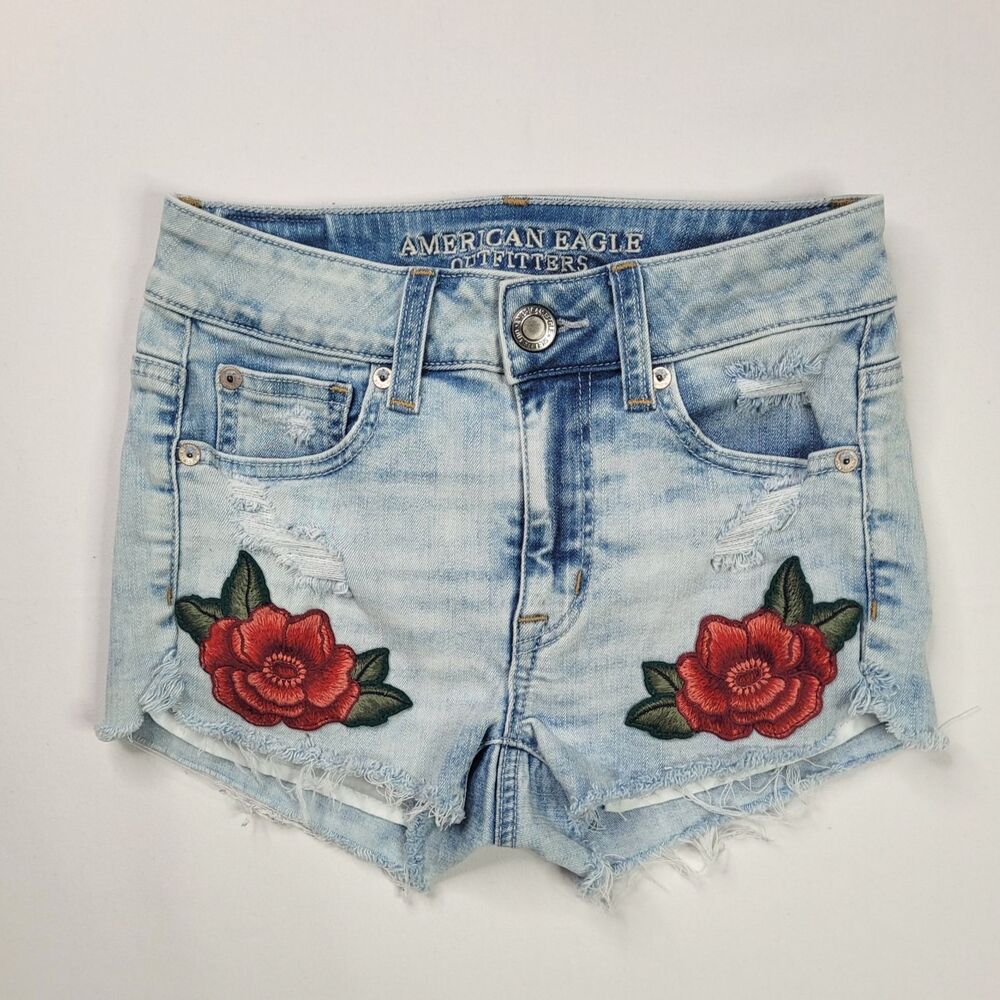 American Eagle Distressed Rose Embroidered Denim Cutoff Shorts Women Sz 00